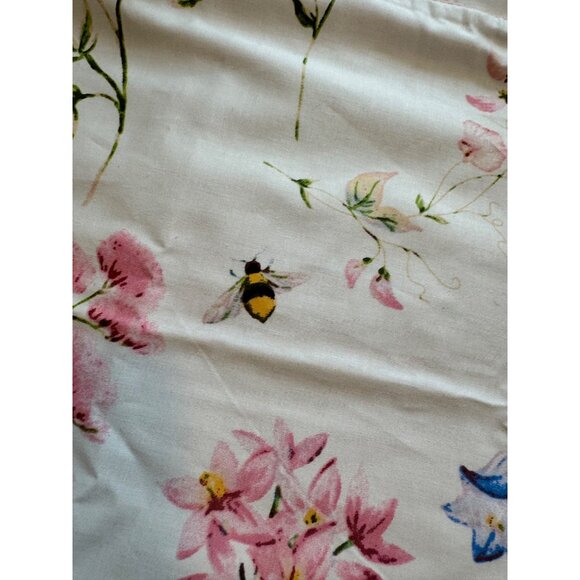 QSH Shabby Floral Bee-Themed Pillowcase Cover Set Of 2 - Picture 5 of 9